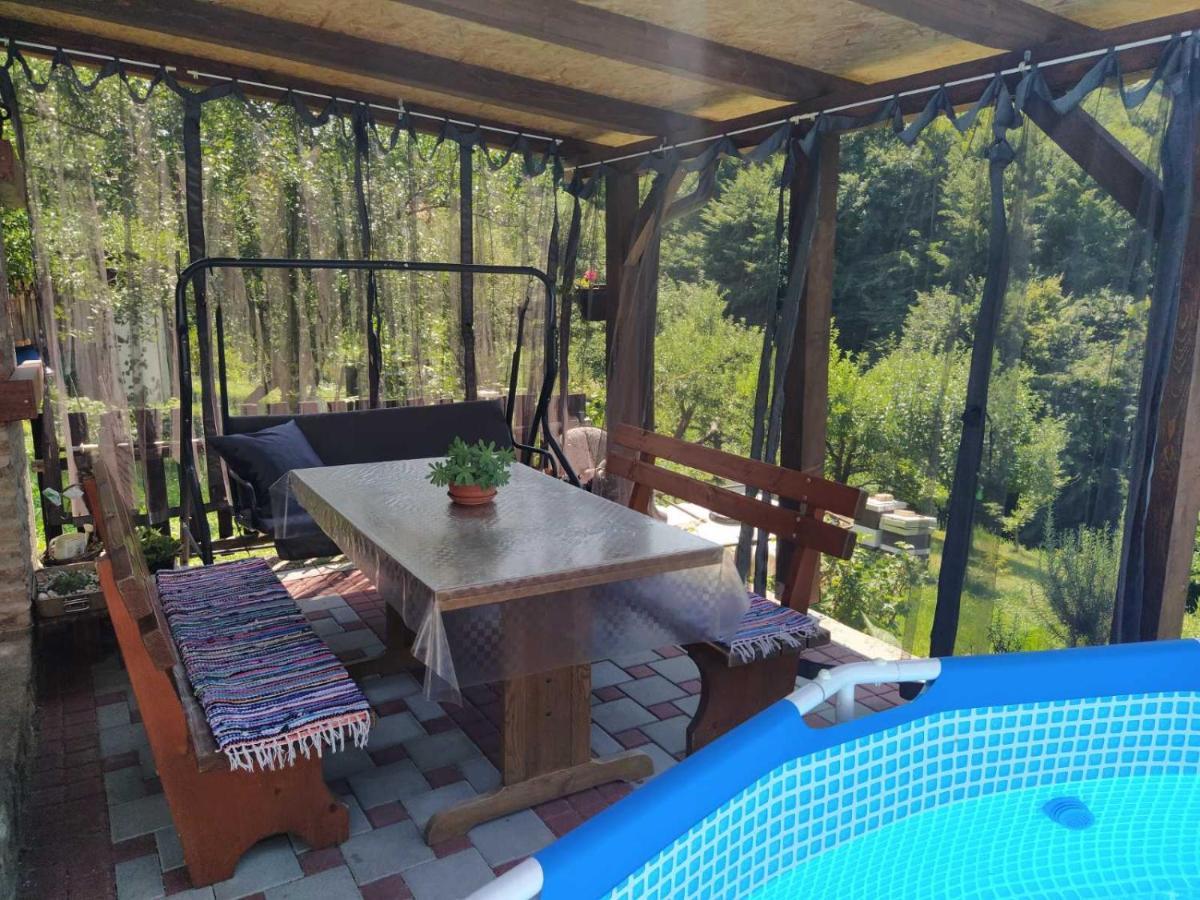 Guest House Bee Високо Екстериор снимка